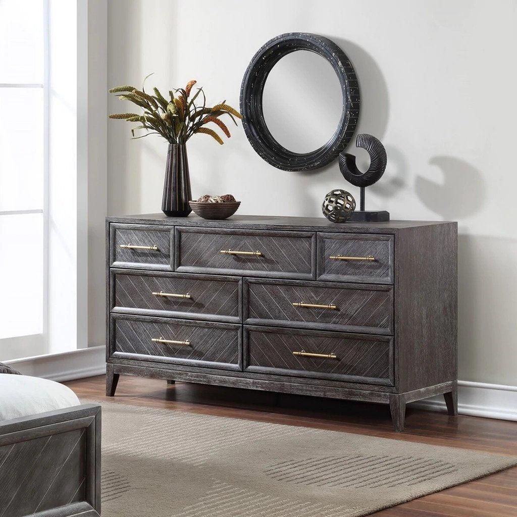 Limited Space? Organized Your Bedroom Space with Elegant Dressers Furniture