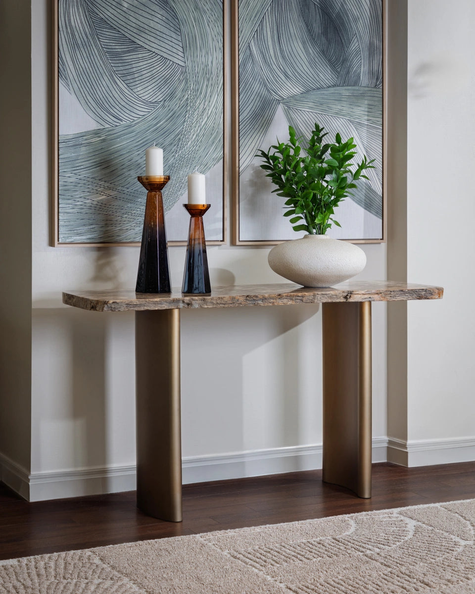 Eryne Vase