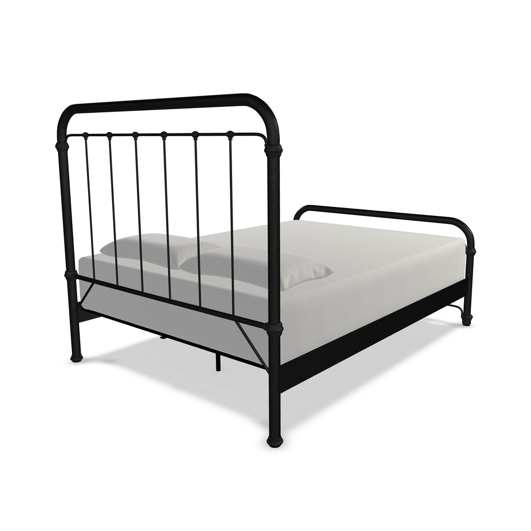 Queen / Weathered Iron