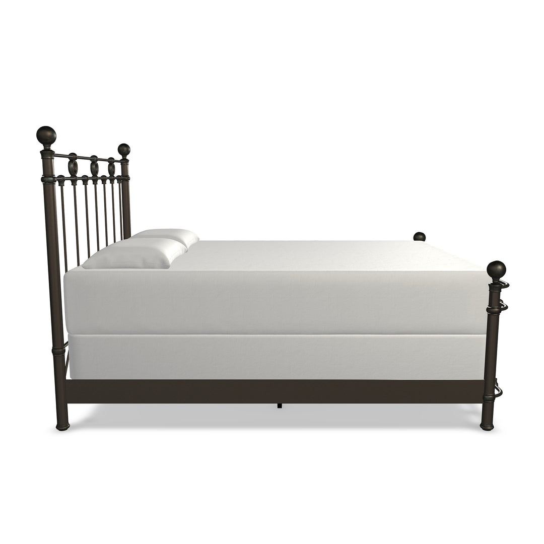 Queen / Weathered Bronze