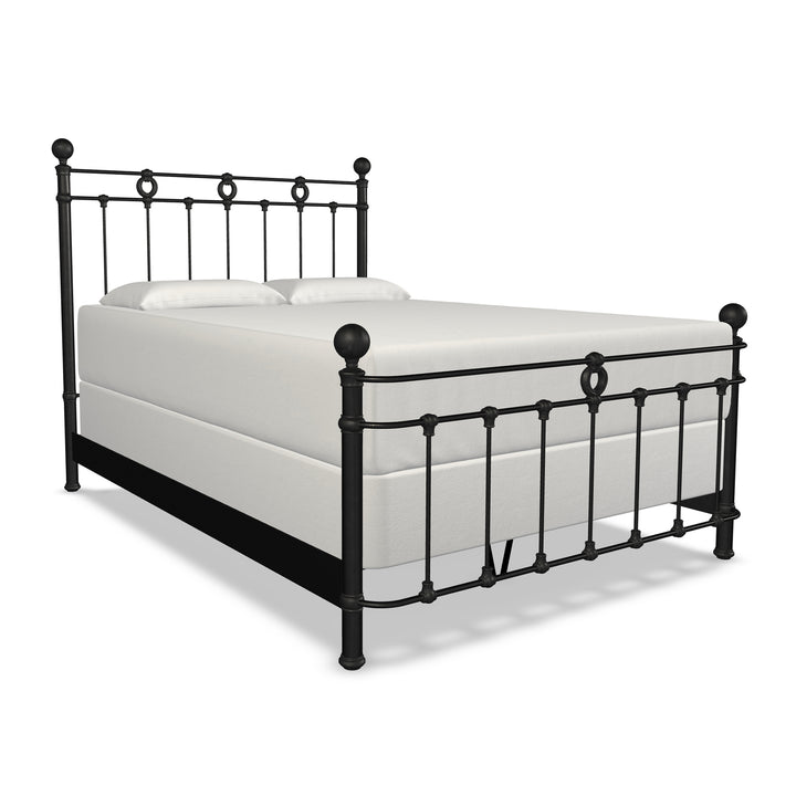 Queen / Weathered Iron