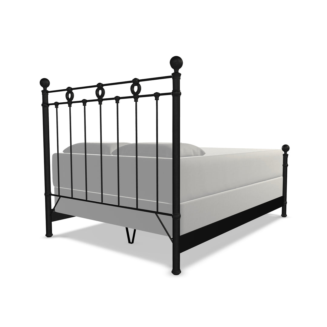 Queen / Weathered Iron