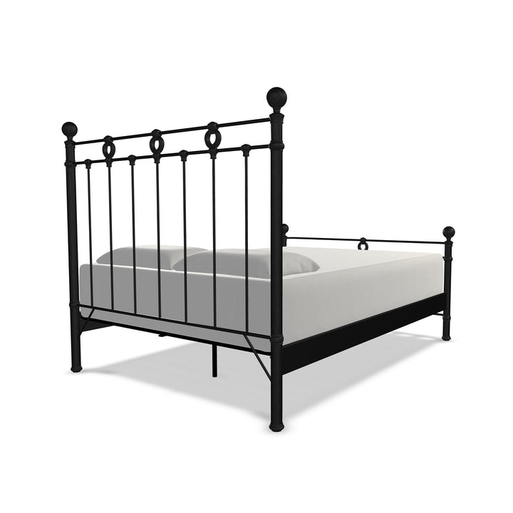 Queen / Weathered Iron