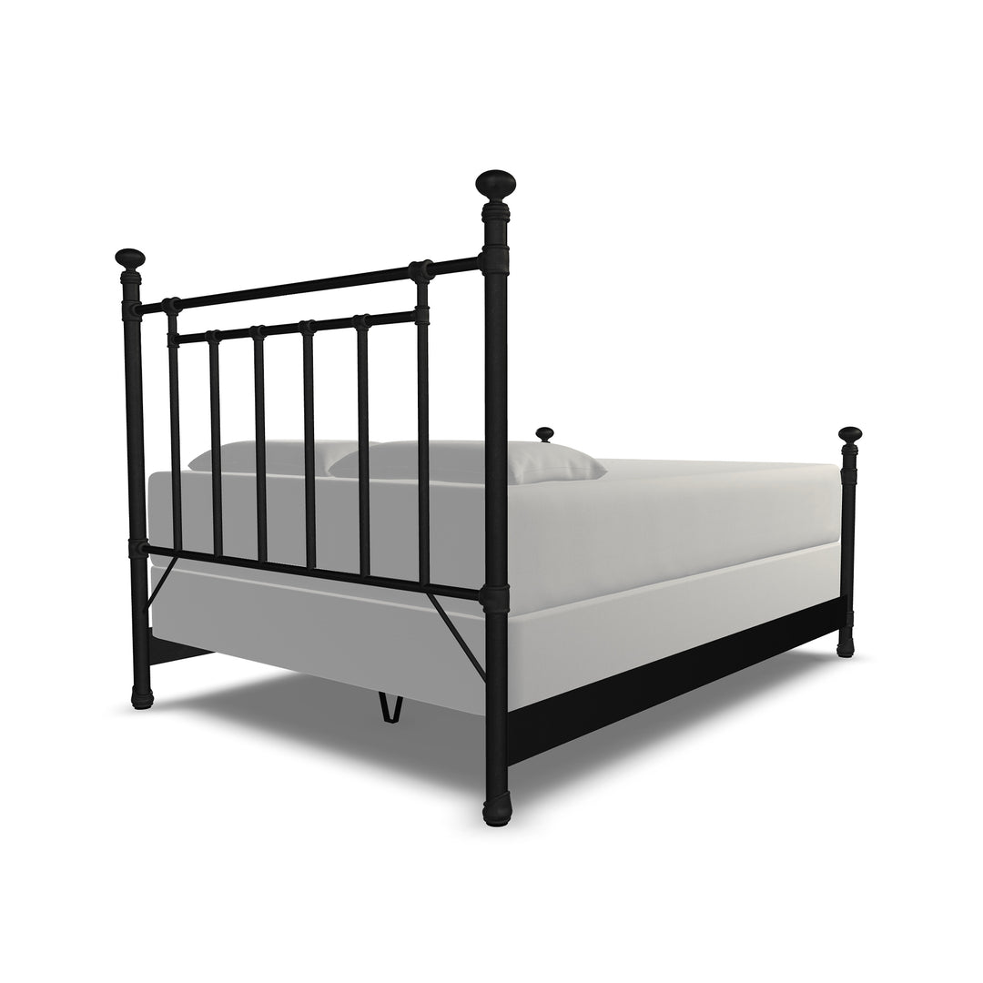 Queen / Weathered Iron