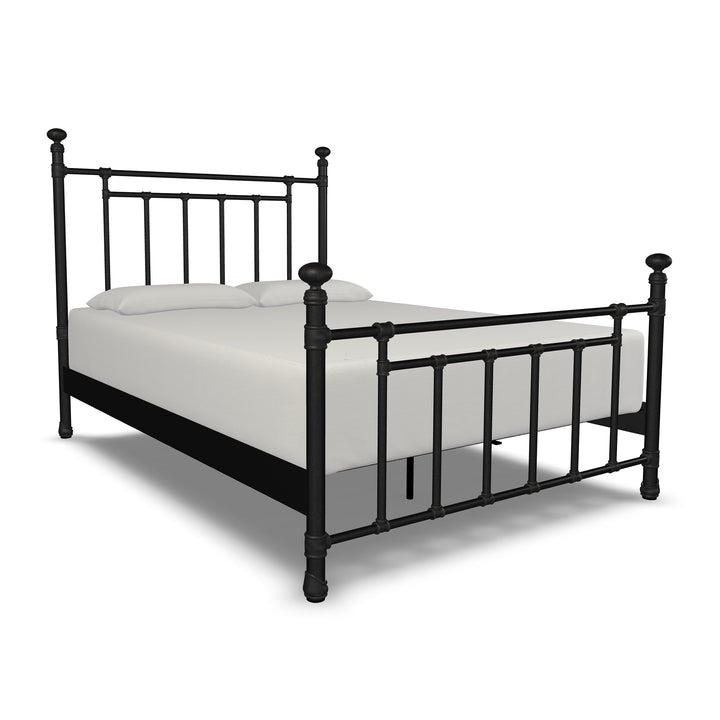 Queen / Weathered Iron