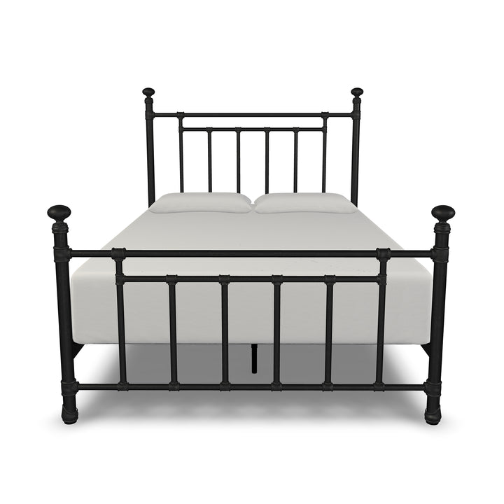 Queen / Weathered Iron