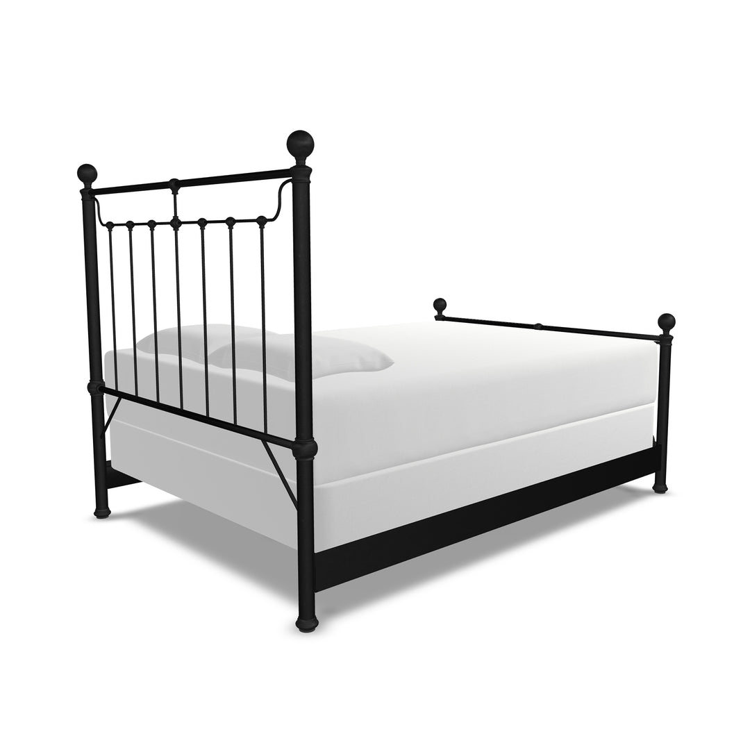 Queen / Weathered Iron