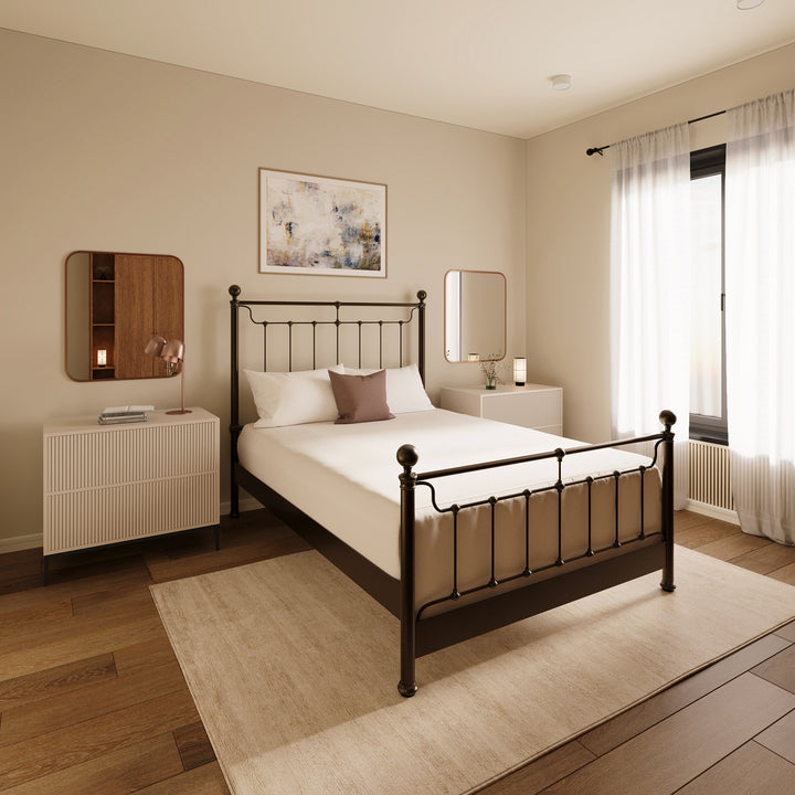 Queen / Weathered Bronze