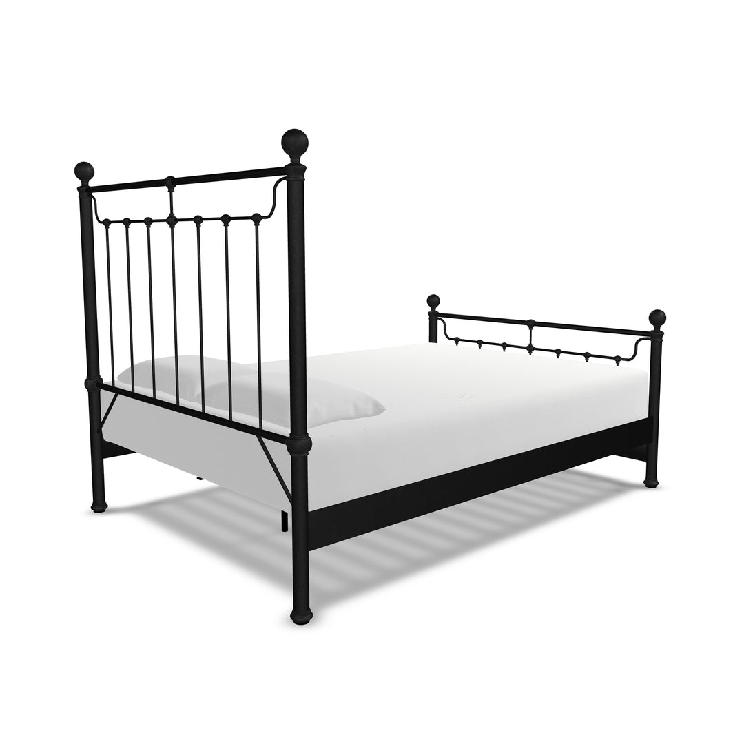 Queen / Weathered Iron