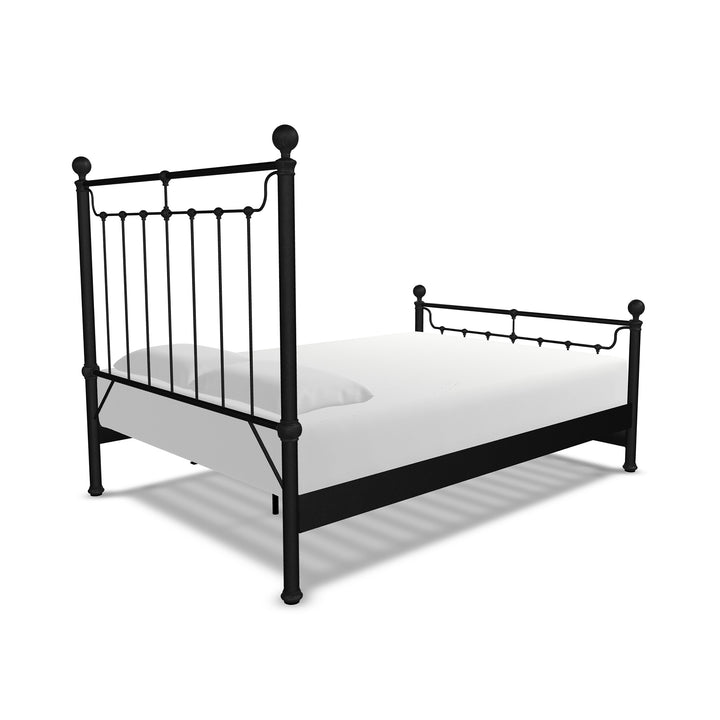 Queen / Weathered Iron