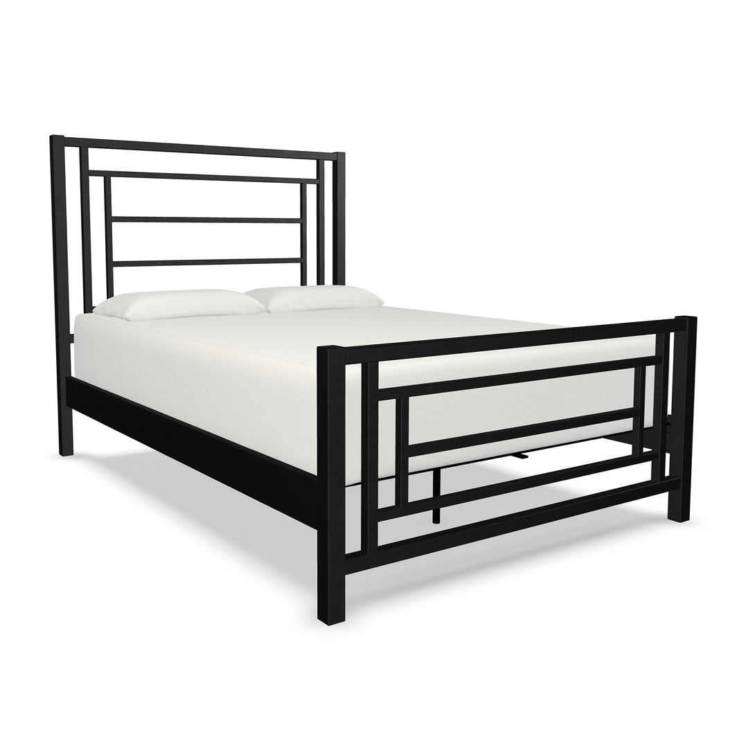 Queen / Weathered Iron