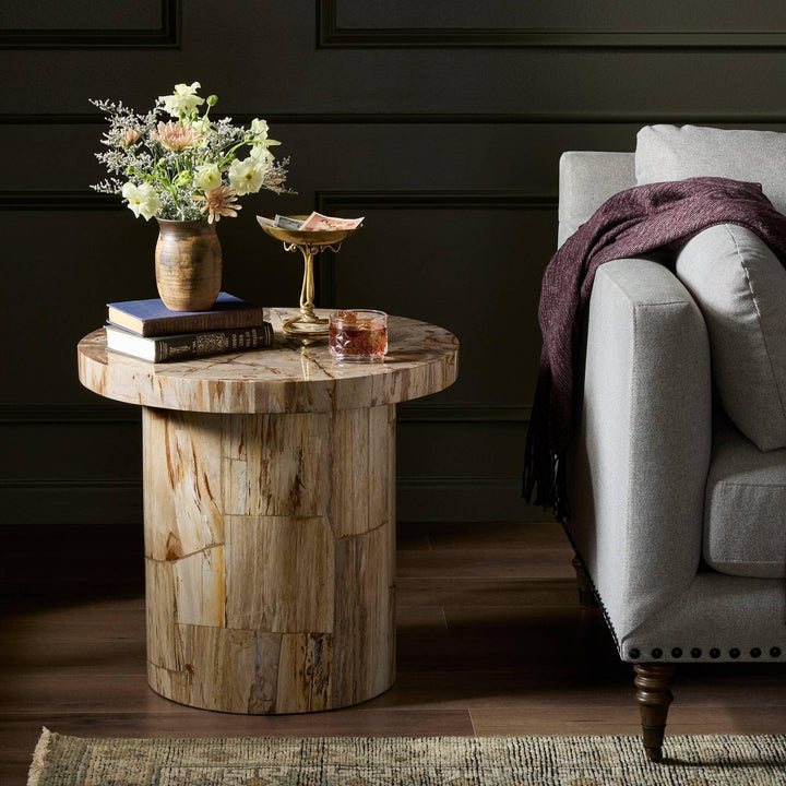 Aida End Table - AmericanHomeFurniture