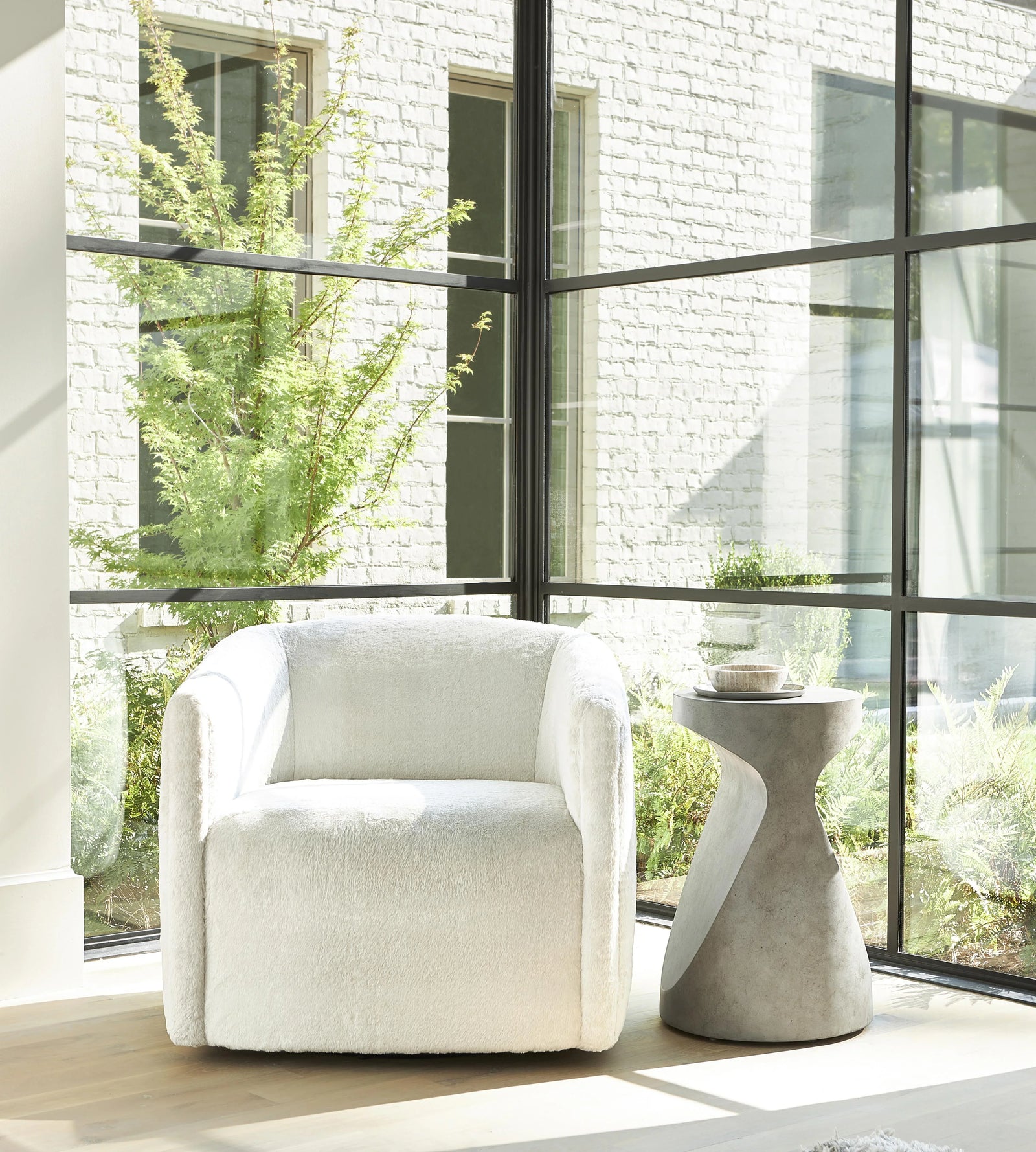 Bernhardt - Sereno Accent Table - '329113 | American Home Furniture