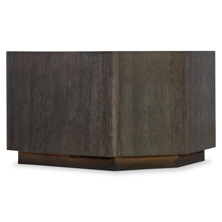American Home Furniture Bernhardt Alton Cocktail Table