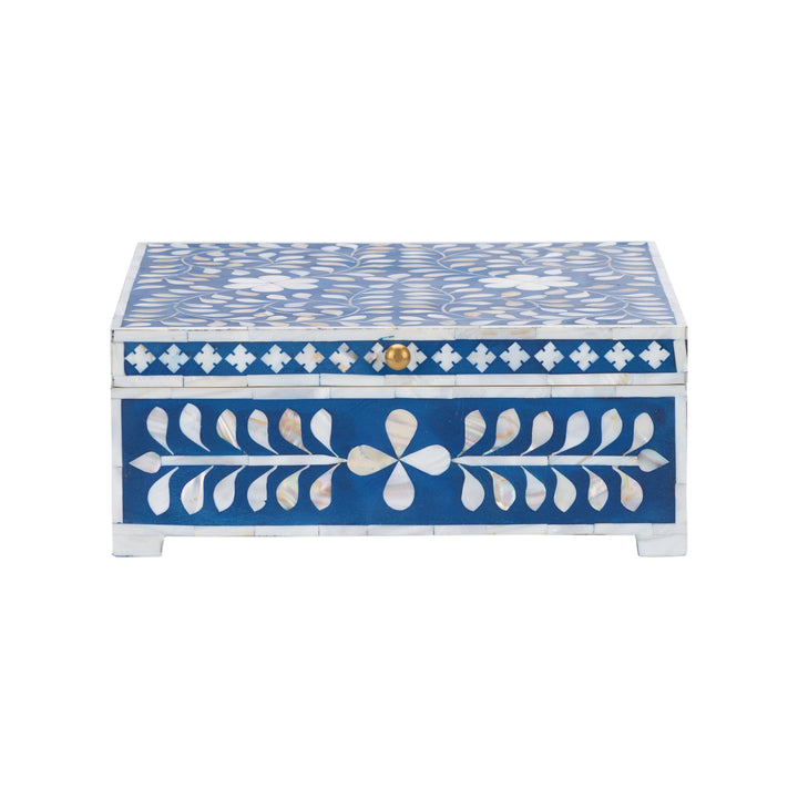 Blue/White/Cream