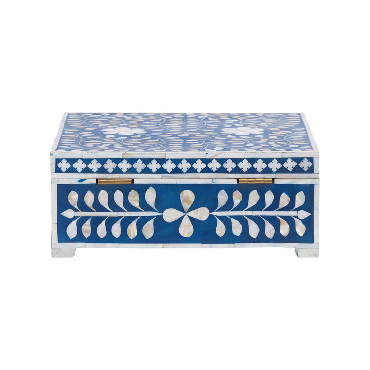 Blue/White/Cream