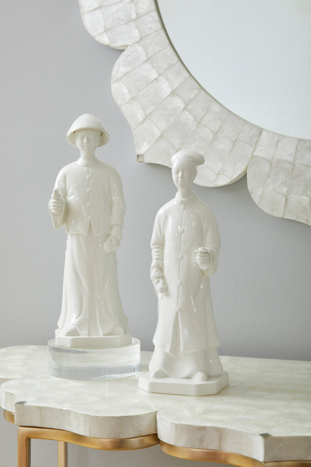 Small Round Plinth - 383851