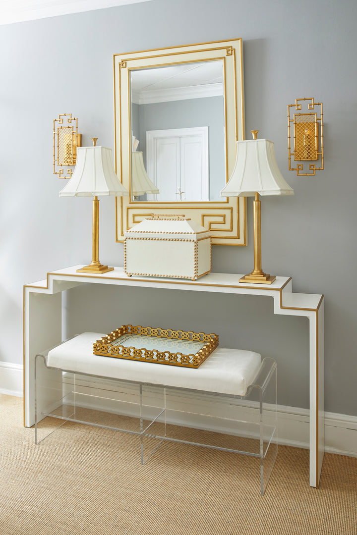White Lacquer/Metallic Gold
