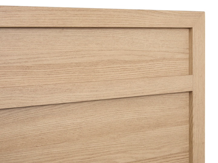 Merrifield Sandstone Beige Queen Panel Bed - B5906-54