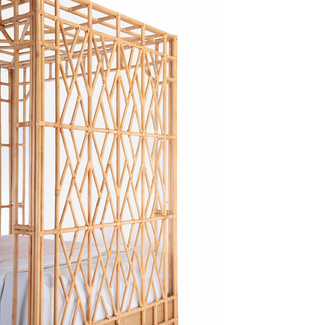 Paradise Canopy Bed - Queen - 60639094