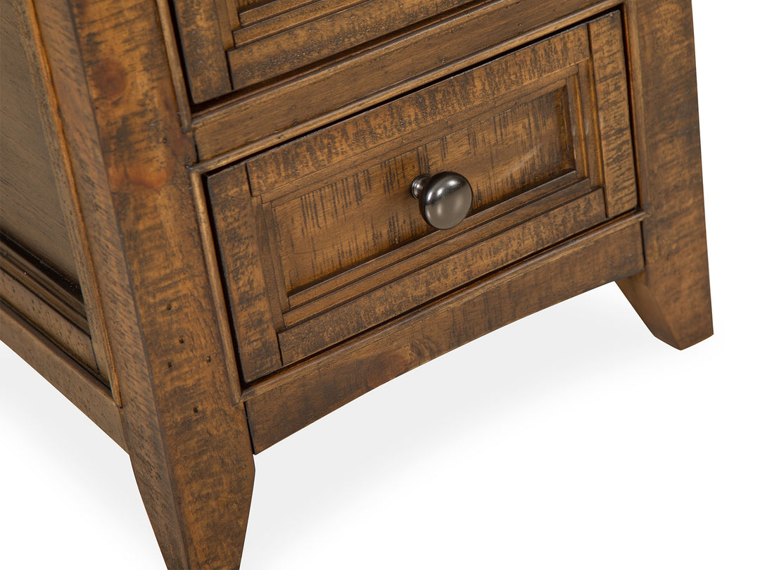 Bay Creek Toasted Nutmeg Chairside End Table - T4398-10