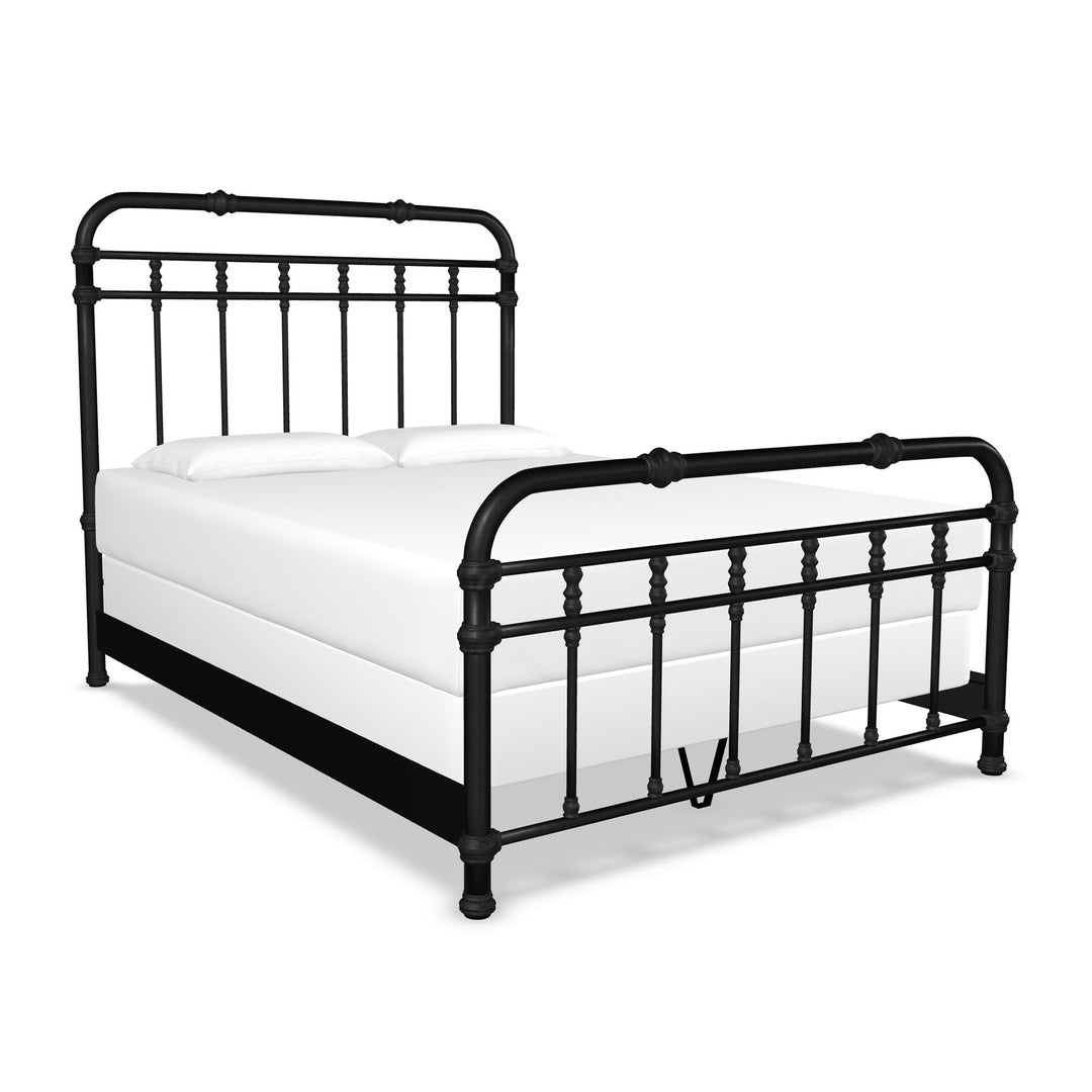 Queen / Weathered Iron