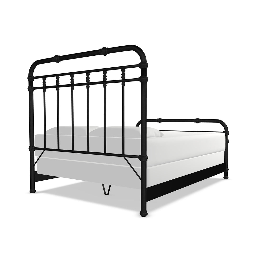 Queen / Weathered Iron