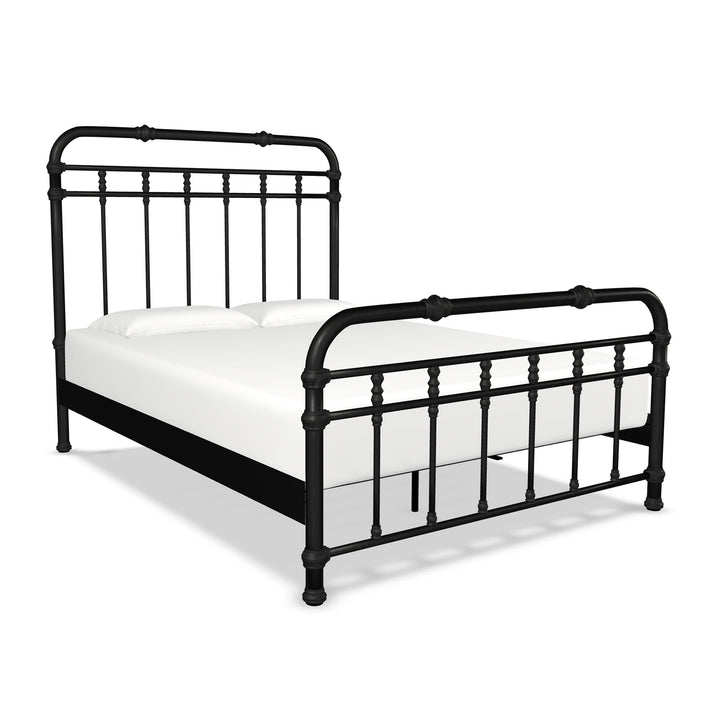 Queen / Weathered Iron