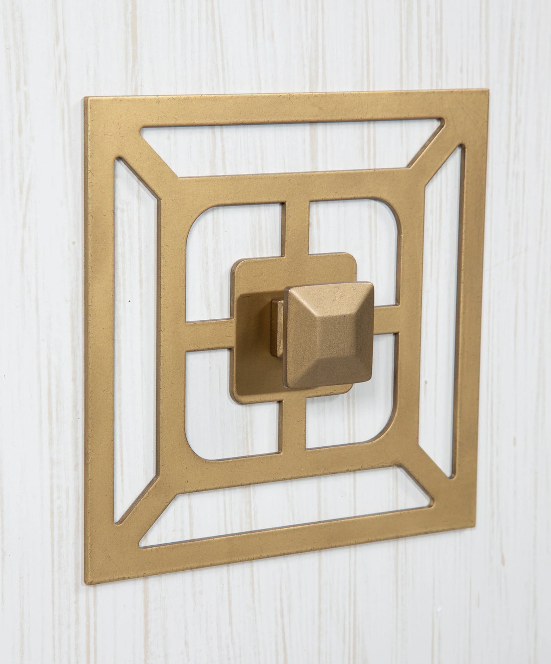 American Home Furniture Fairfield Chair East Camden Bar Cabinet