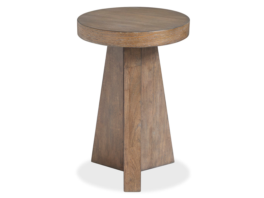 Lansbury Antique Wheat Round Accent End Table - T5940-35