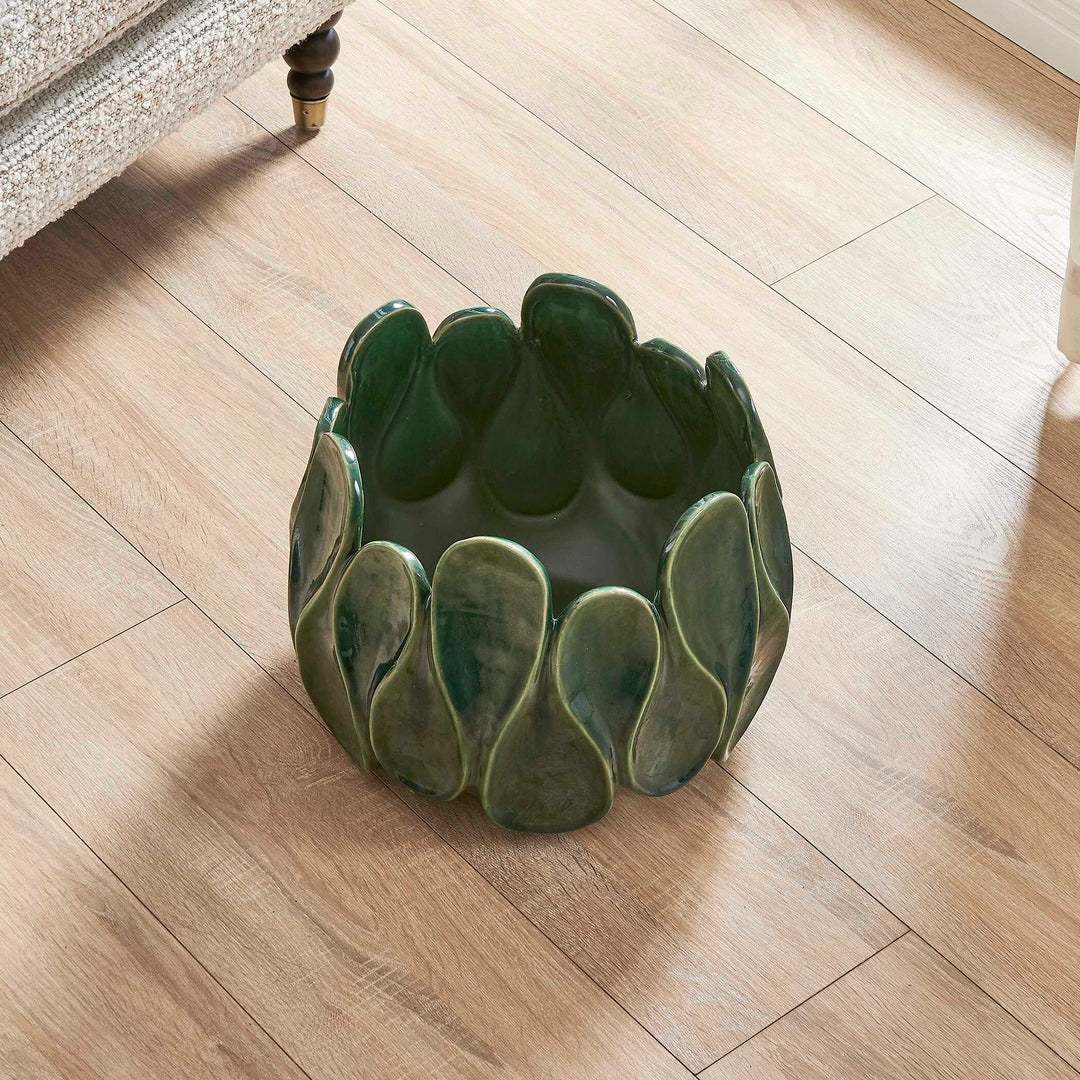 Petal Pinch Indoor-Outdoor Bowl