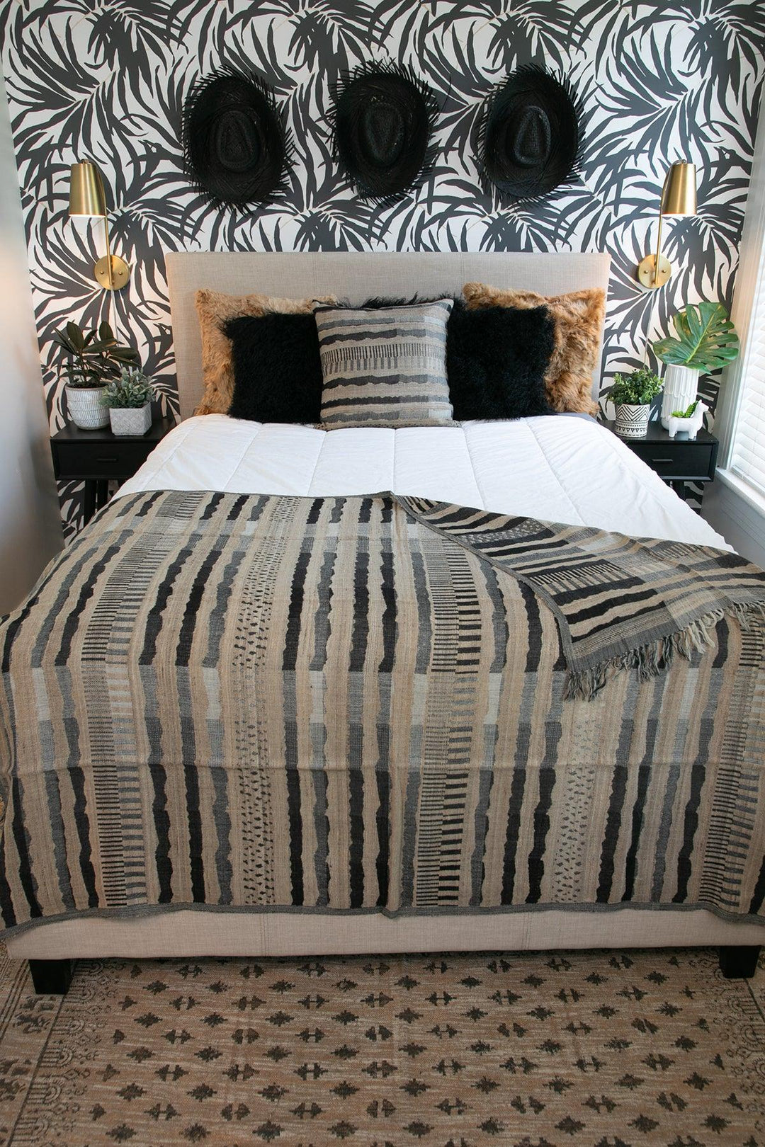 Safari Throw Wool/Silk - AmericanHomeFurniture