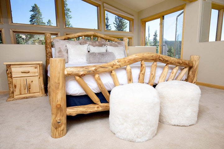 Icelandic Shearling Tuffet - AmericanHomeFurniture