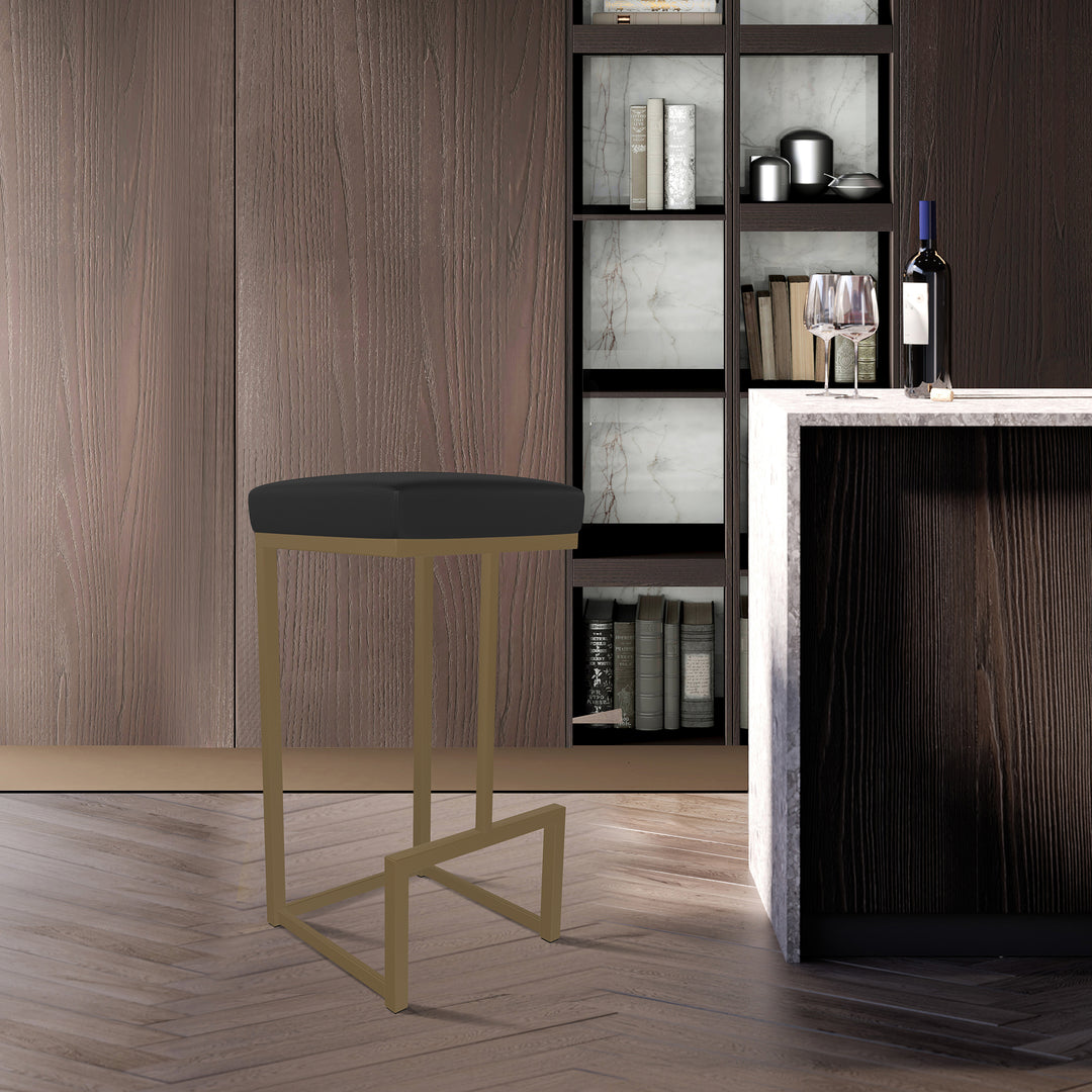 14.5"W x 14.5"D x 26"H / Licorice Black/Milky Gold