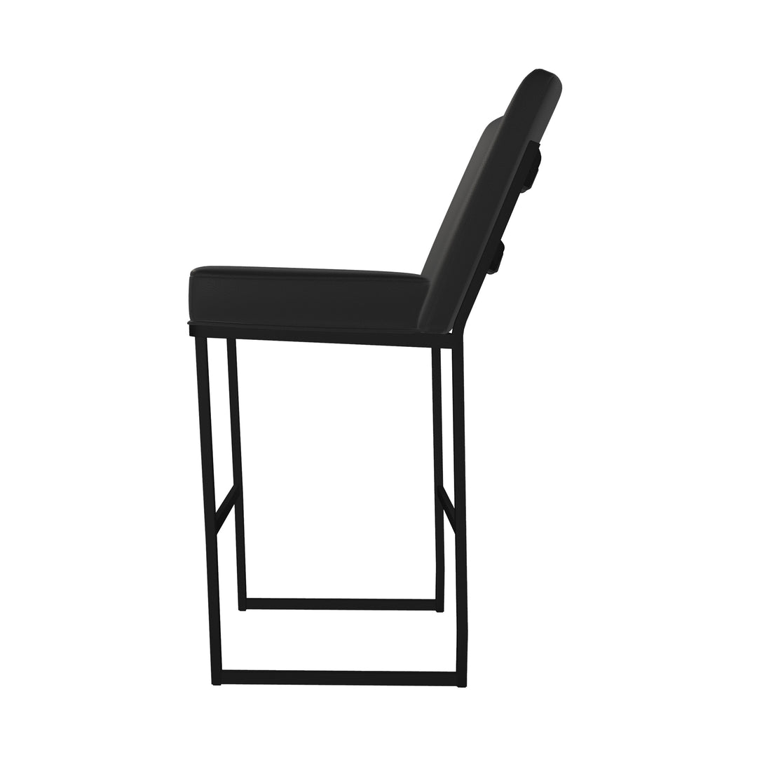 17"W x 24"D x 47"H / Licorice Black/Sable Onyx