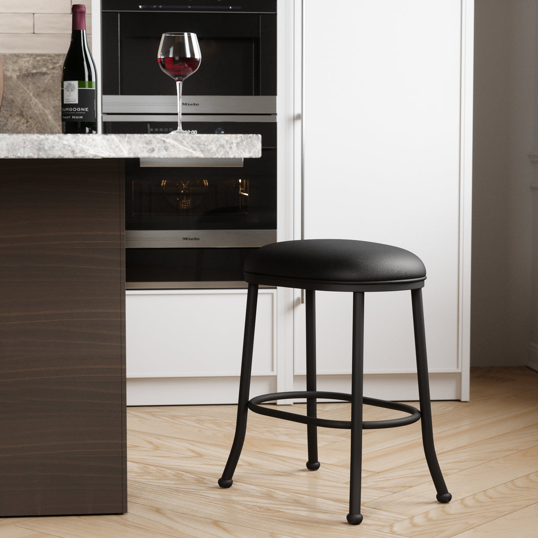 19.75"W x 13.5"D x 26"H / Licorice Black/Sable Onyx