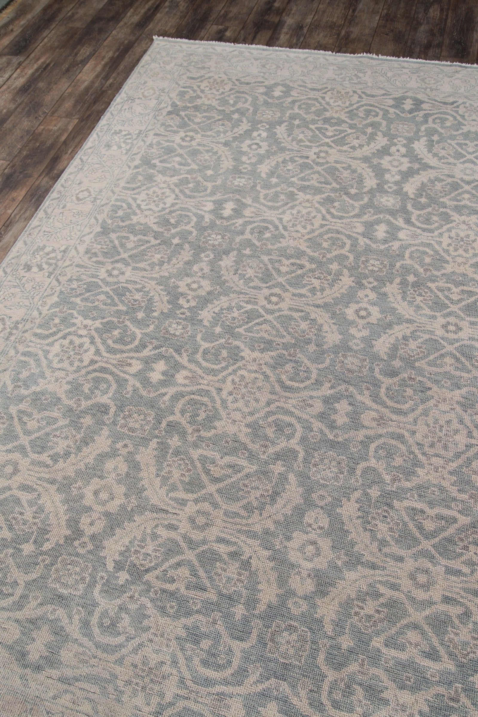 American Home Furniture Momeni Banaras 2 Rug