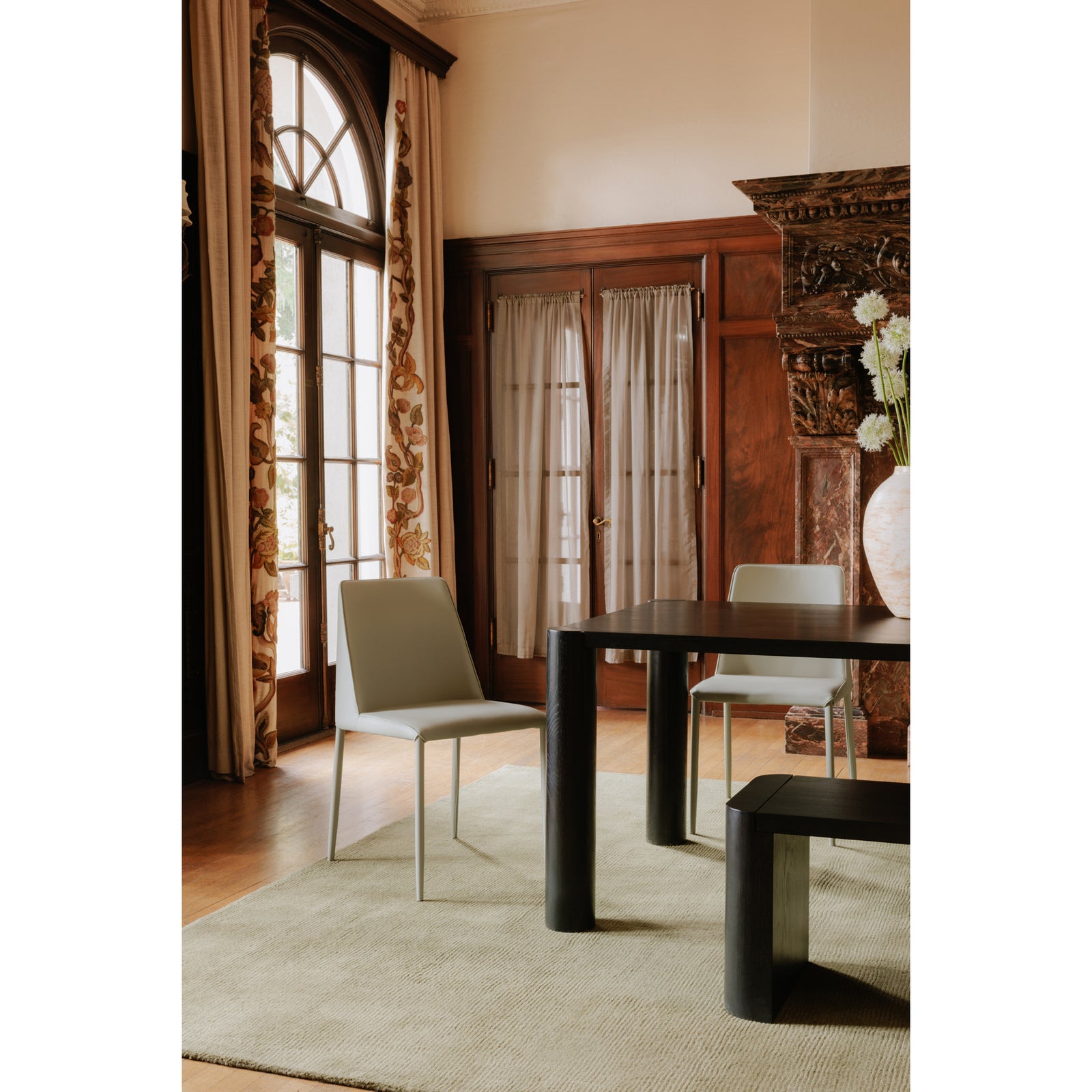 Moe's Home Collection - Post Dining Bench Small Black - BC-1120-02-0 | American Home Furniture