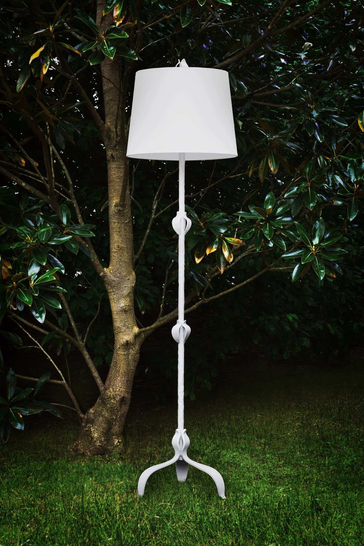 Three Leg Iron Floor Lamp With Leaf Detail In Matte White Powder Coat - BELINDA WH