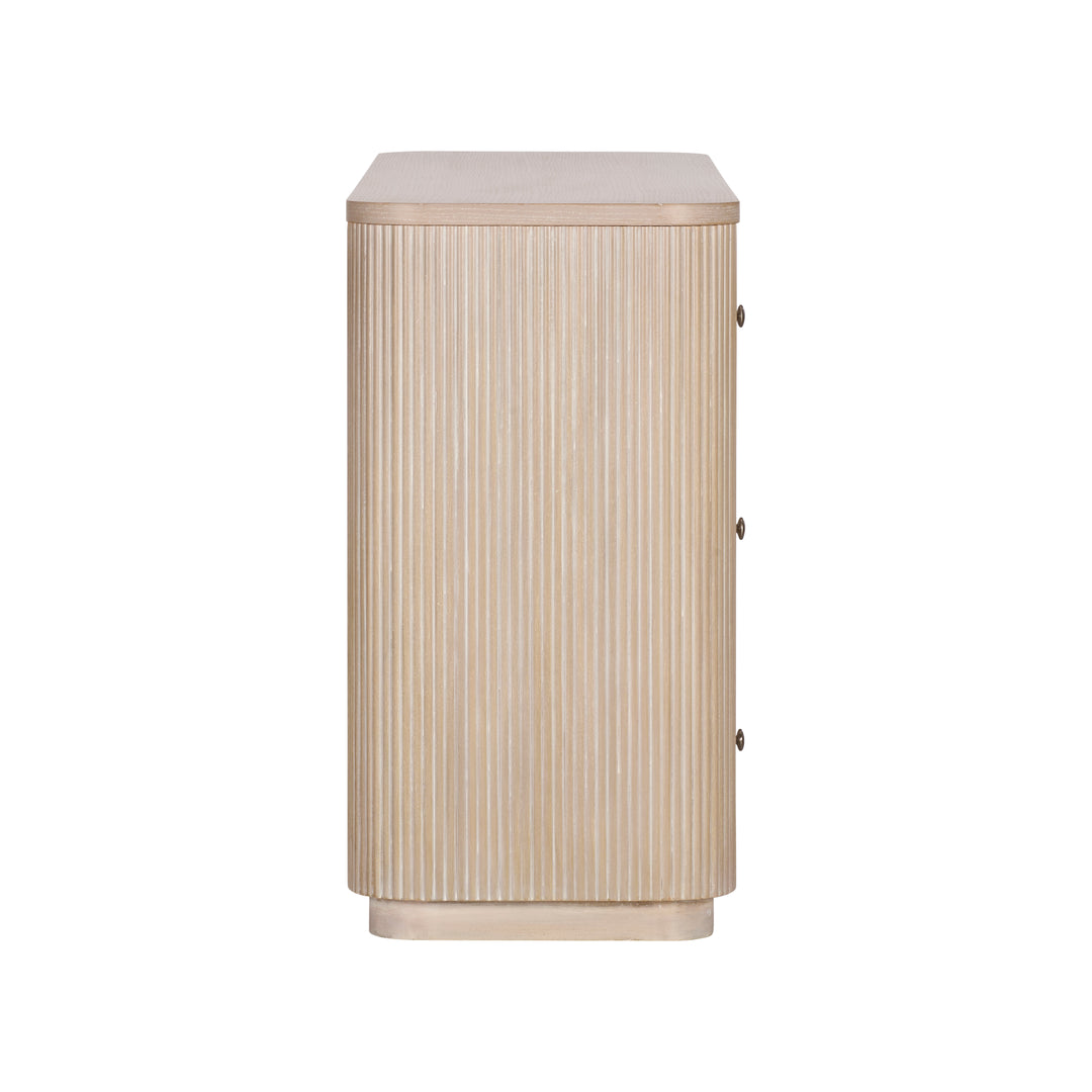 Daria Dresser - C10015