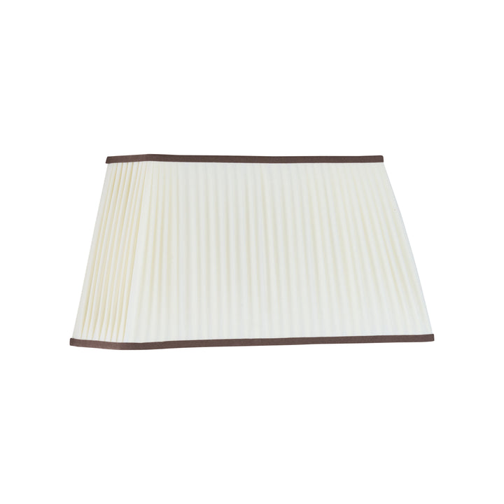Off White/Brown/Antique