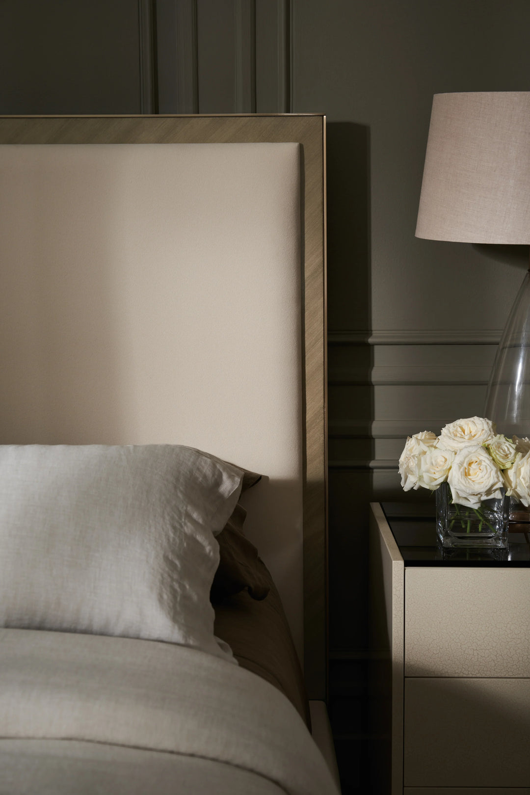 Anthology King Bed - AmericanHomeFurniture