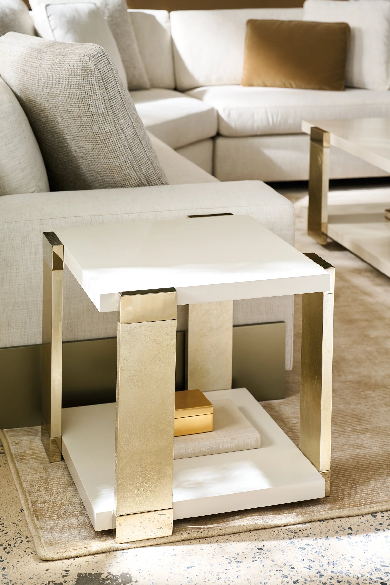 Caracole - I'Ll Take The Corner End Table - CLA-424-416 | American Home Furniture