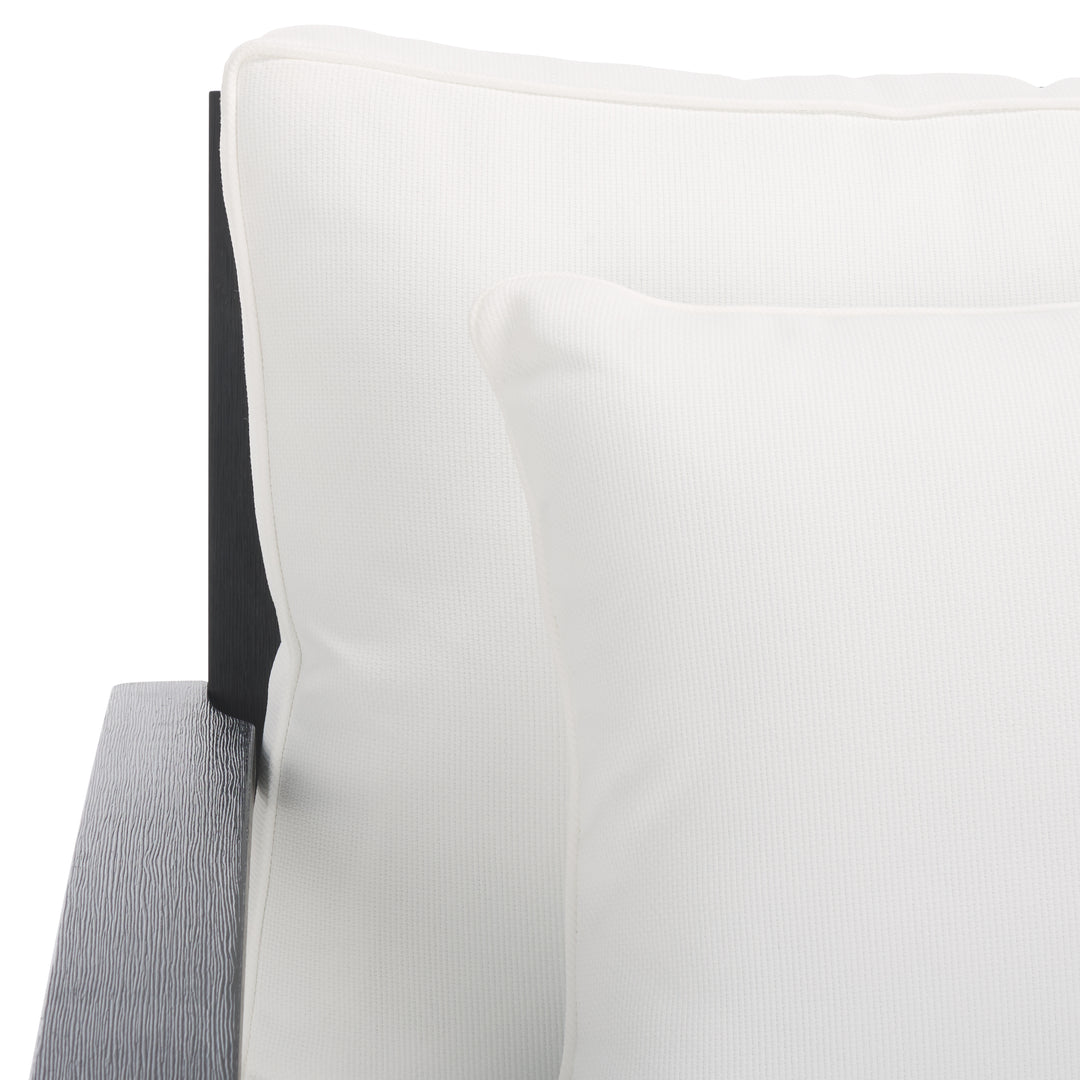 30.5"W x 35"D x 32.1"H / Black / White