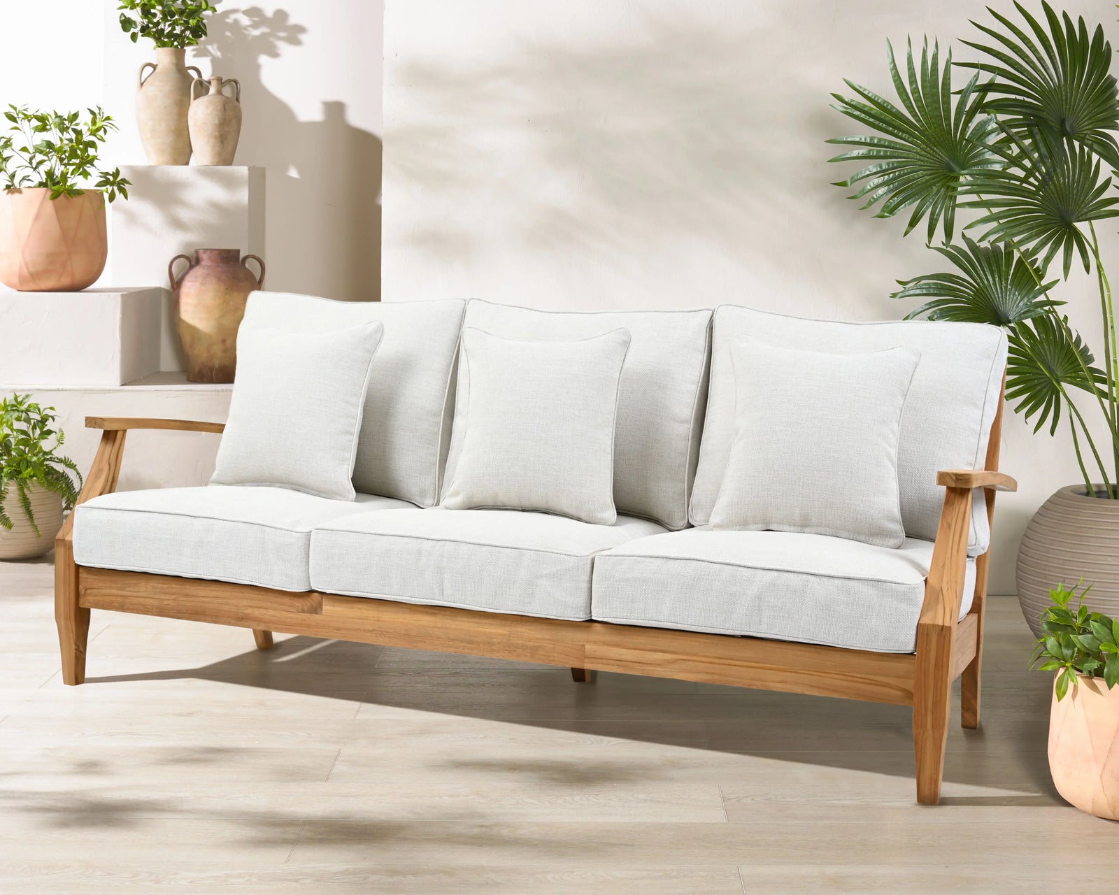 White/Natural Teak
