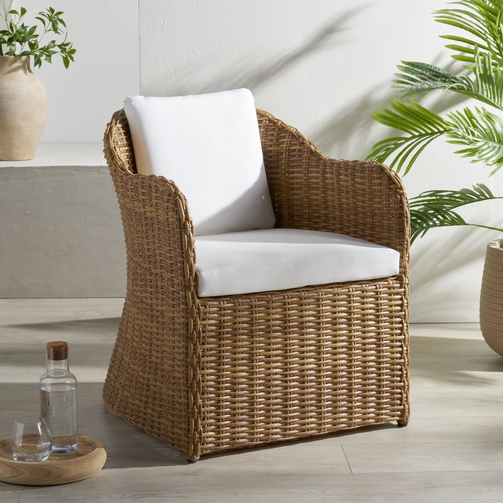 American Home Furniture Safavieh Couture Melbourne Wicker Outdoor Dining Chair