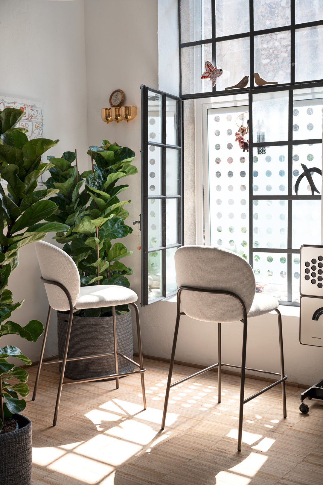 American Home Furniture Connubia Cozy Mid Stool