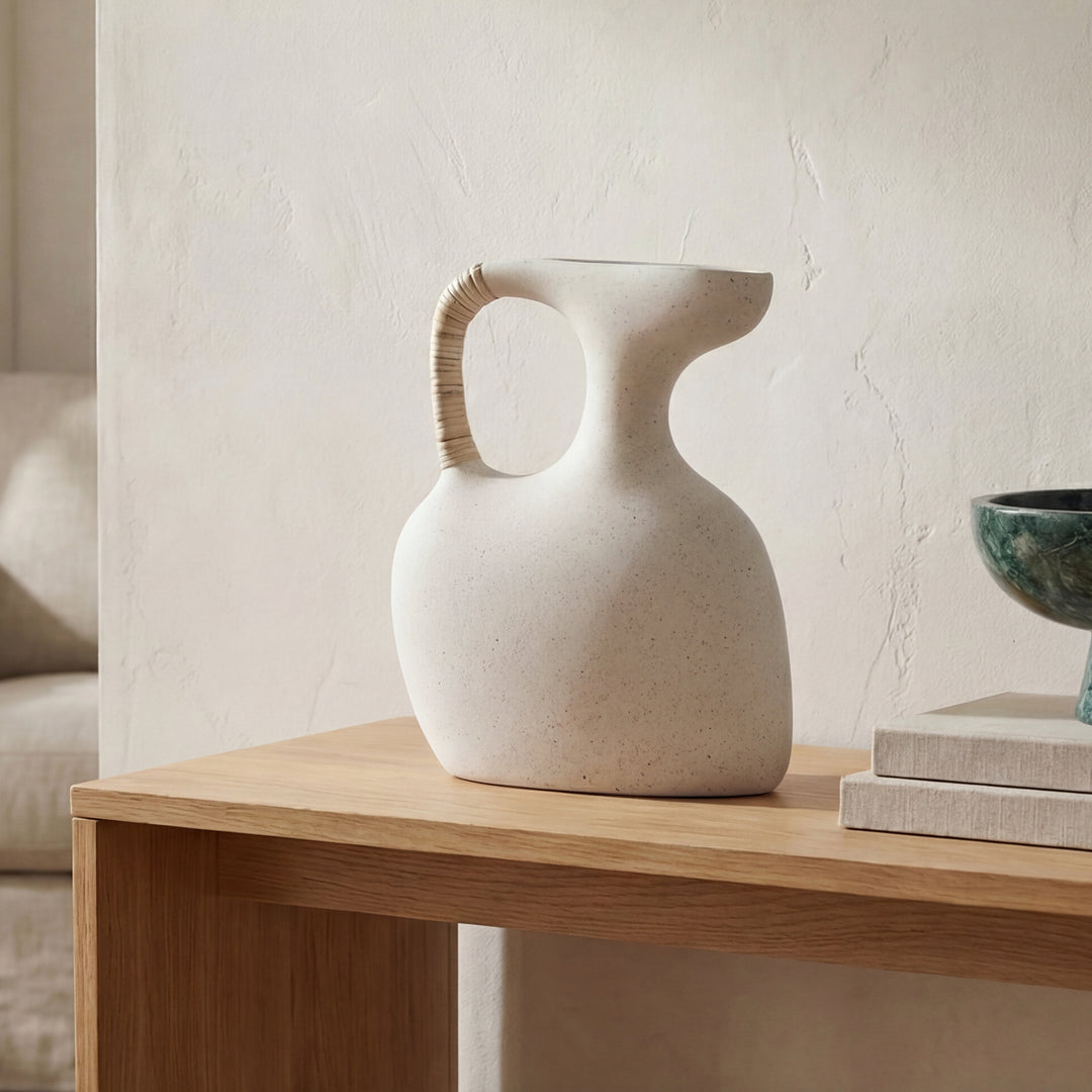 Vila 13In Sculptural Vessel Cream