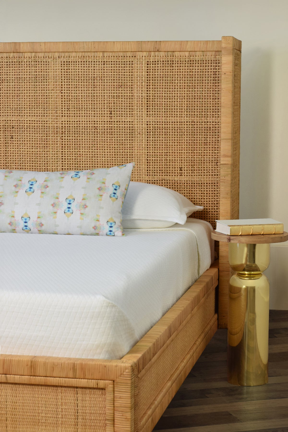 Winged Headboard And Platform In Radio Weave Wrapped Rattan, Queen Size - DOLLY QUEEN