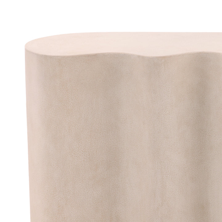 Xyranna Outdoor Console Table Light Grey — Detail 2